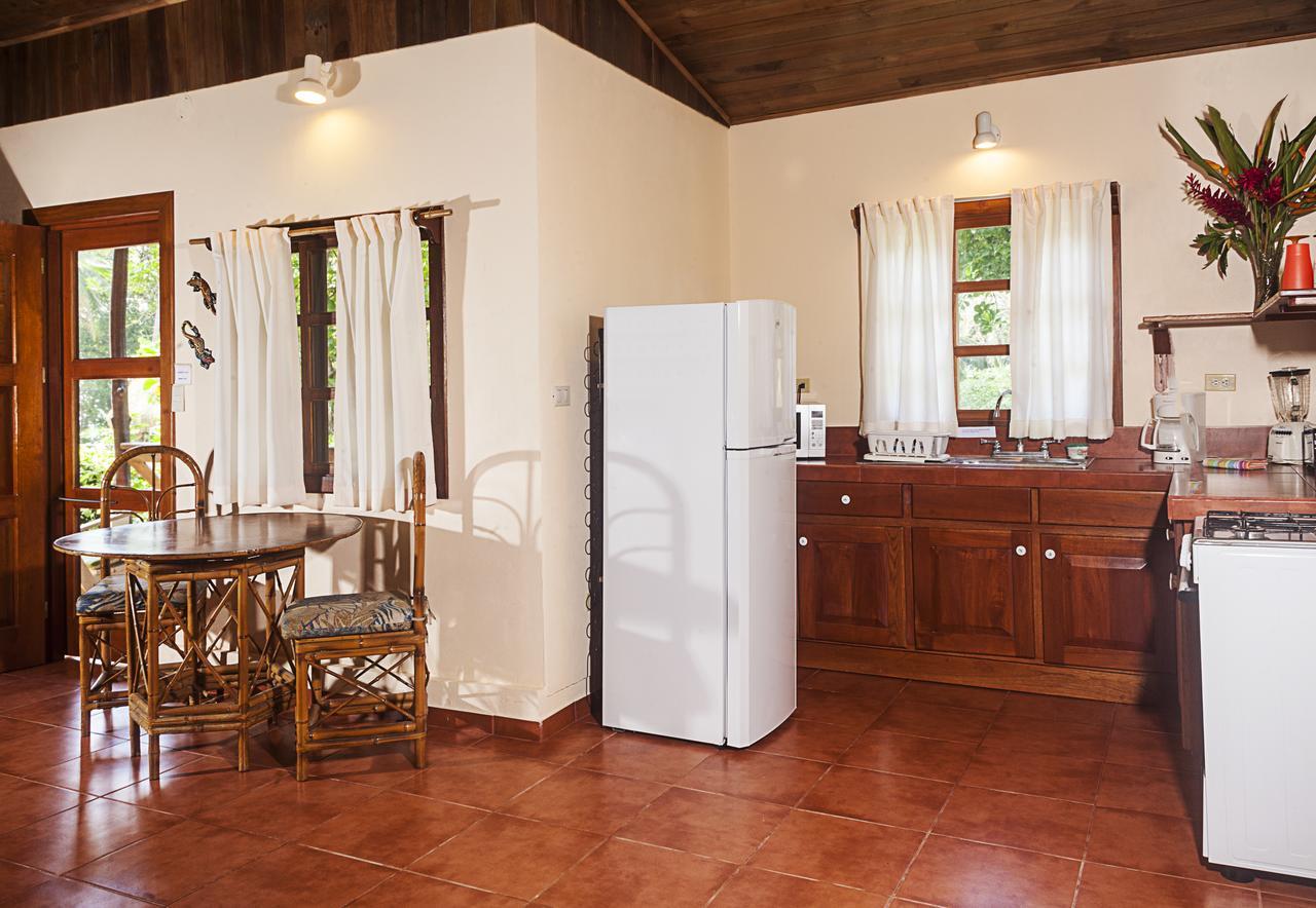 Coconut Grove Oceanfront Cottages Dominical Luaran gambar
