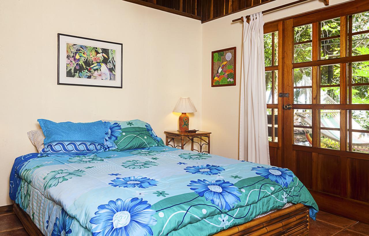 Coconut Grove Oceanfront Cottages Dominical Luaran gambar